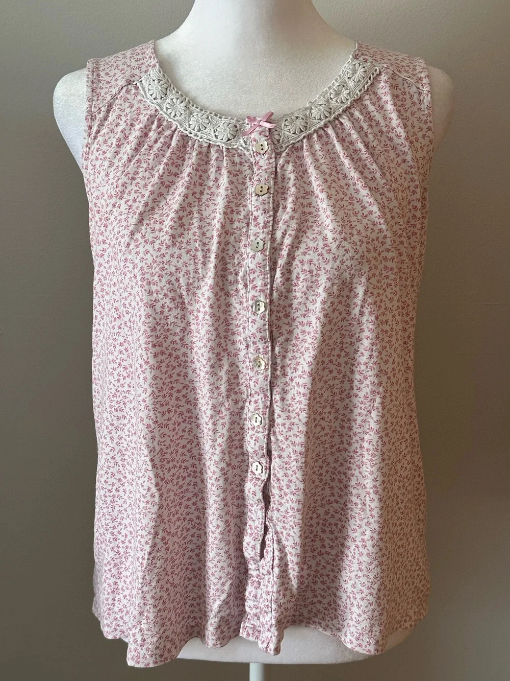 Vintage Aria Soft Pink Lace-Trim Essential Stylish Sleeveless Top- Women’s